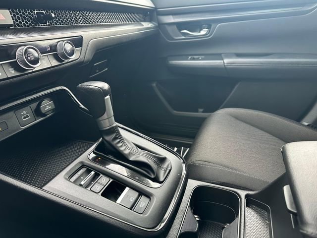 Used 2025 Honda CR-V LX image 11