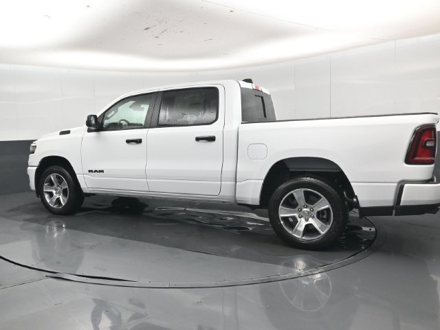 New 2027 RAM 1500 Express AWD/4WD image 39