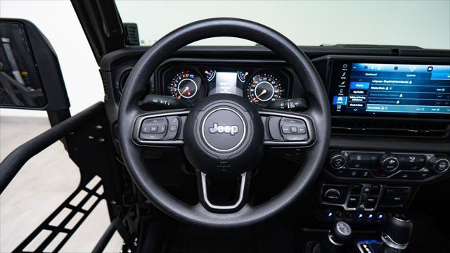 Used 2026 Jeep Gladiator Sport AWD/4WD image 18