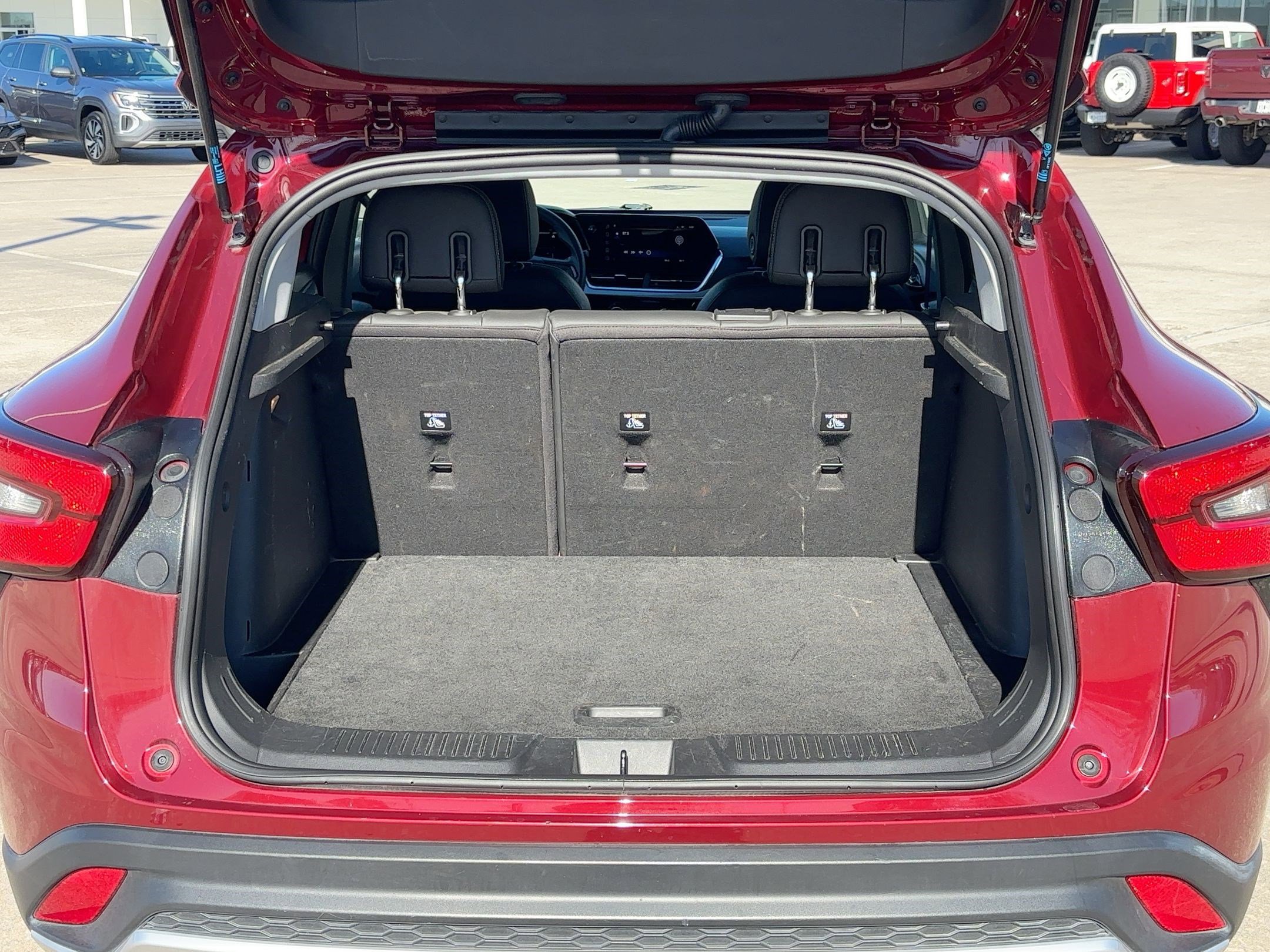 Used 2024 Chevrolet Trax LT image 28