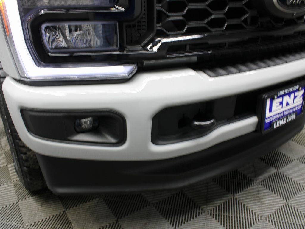 Used 2025 Ford F350 Lariat w/ Black Appearance Package image 56