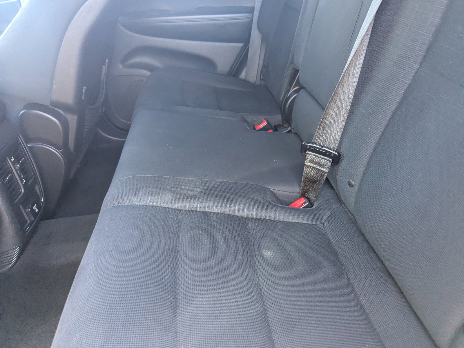 Used 2015 Jeep Grand Cherokee Laredo w/ Quick Order Package 23E image 16