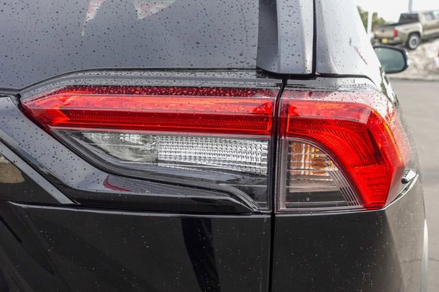 Used 2022 Toyota RAV4 XLE image 8