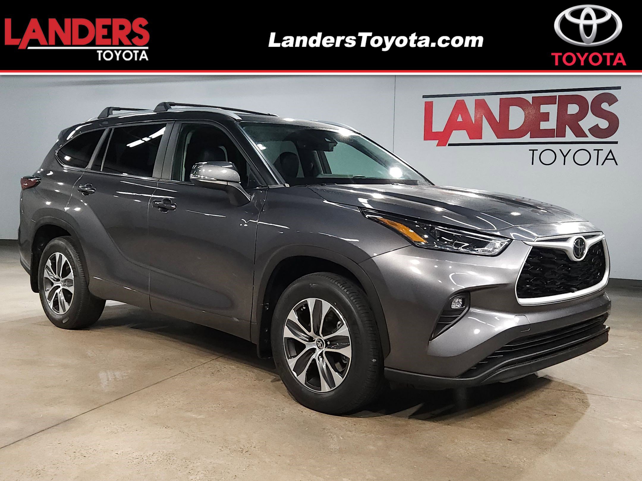 Used 2023 Toyota Highlander XLE
