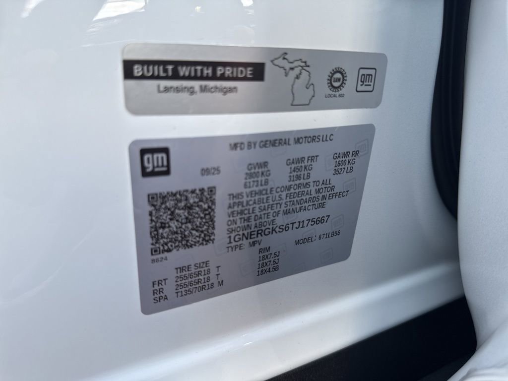 Used 2026 Chevrolet Traverse LT w/ Driver Confidence Package image 38