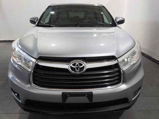 Used 2014 Toyota Highlander XLE AWD/4WD image 8