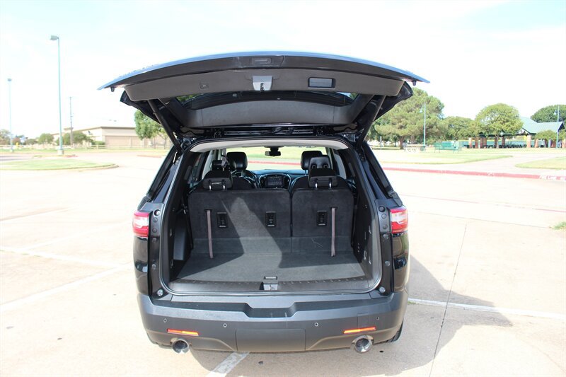 Used 2018 Chevrolet Traverse LT FWD image 9