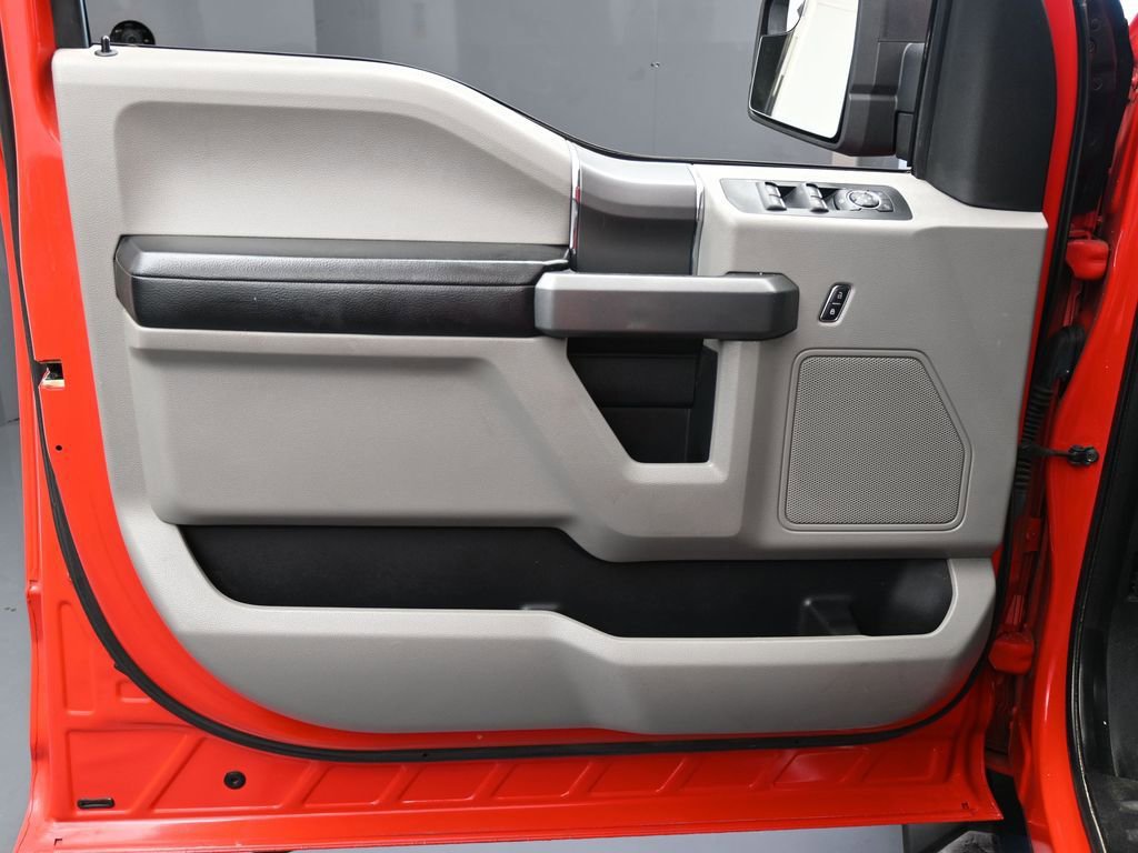 Used 2015 Ford F150 XLT w/ Equipment Group 302A Luxury image 26