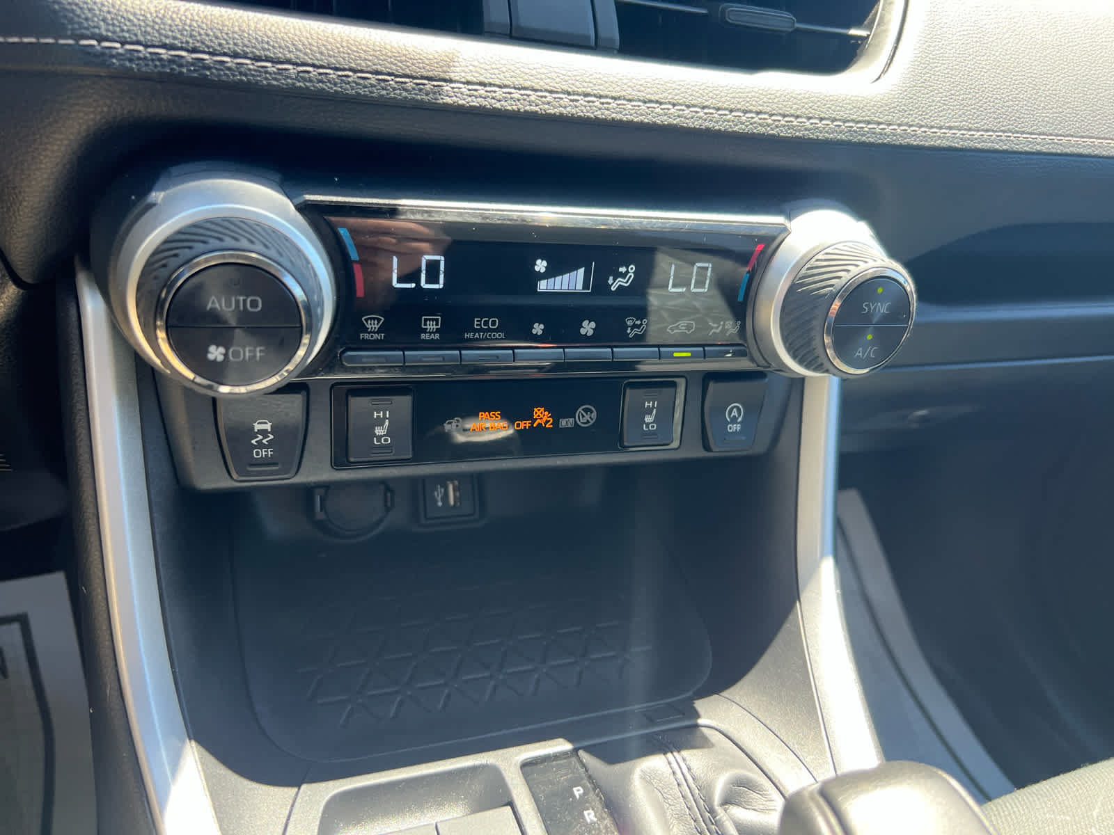 Used 2024 Toyota RAV4 XLE w/ Convenience Package AWD/4WD image 20