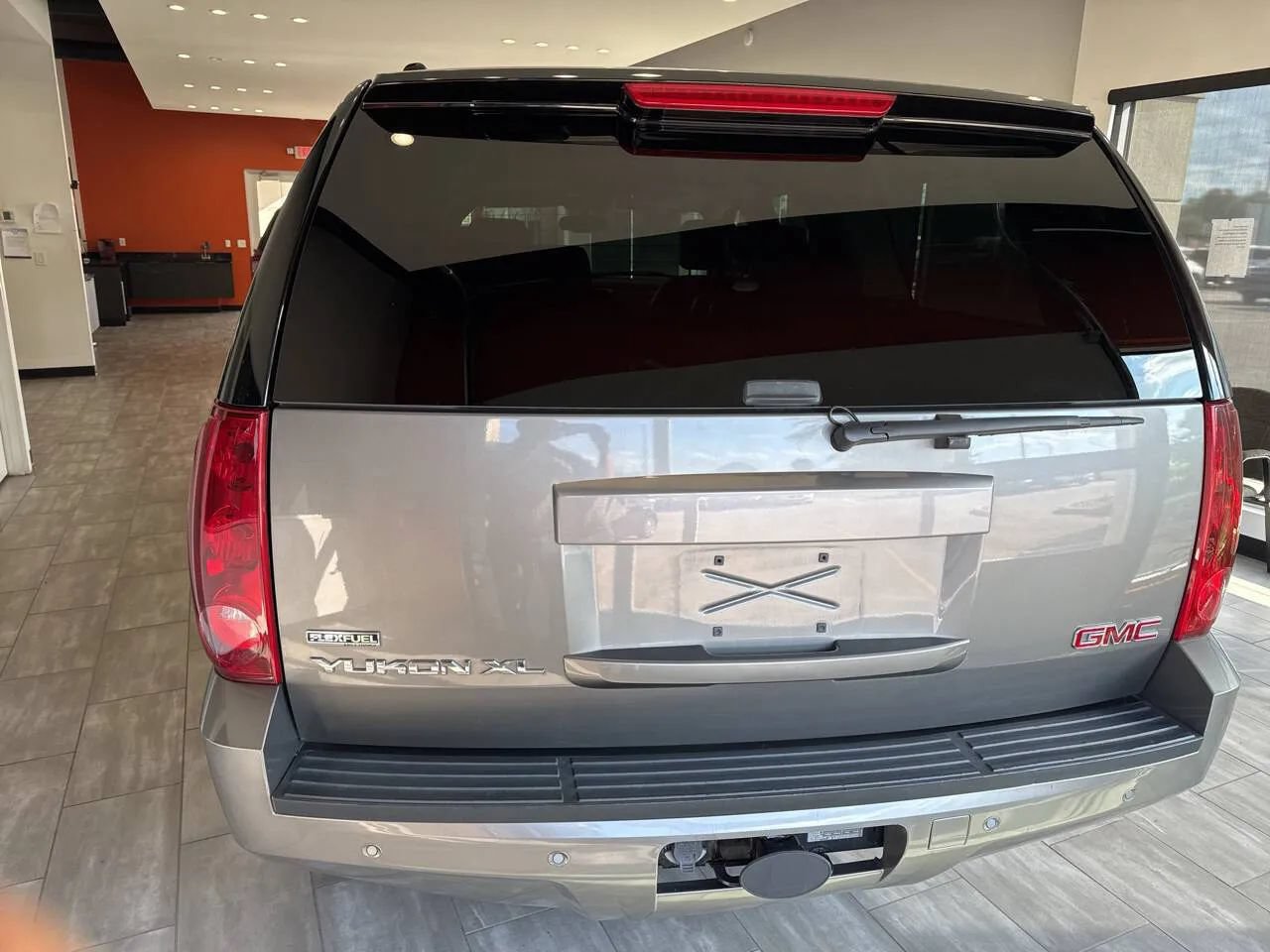Used 2007 GMC Yukon XL SLT w/ SLT Preferred Equipment Group AWD/4WD image 6