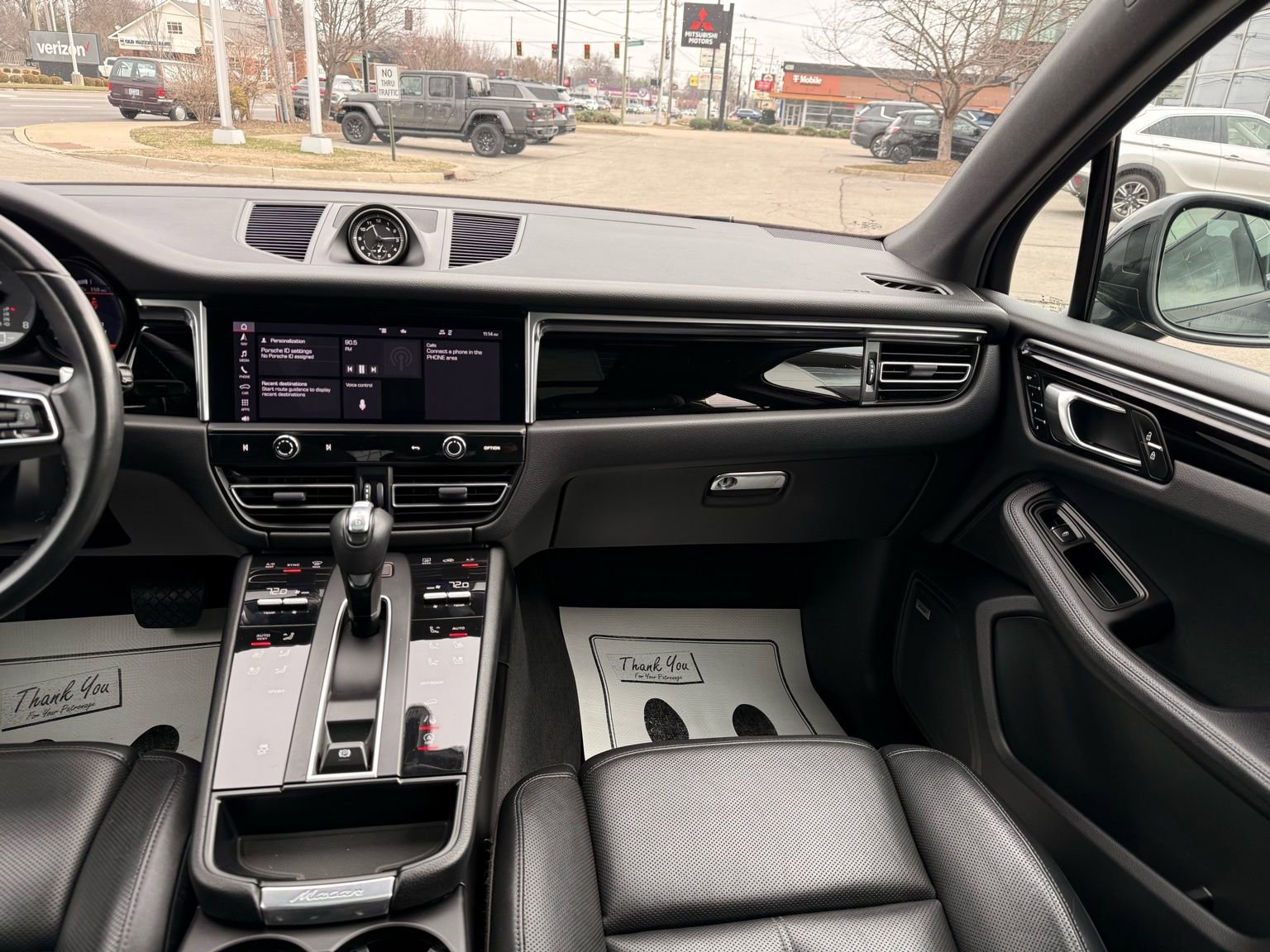 Used 2022 Porsche Macan image 36