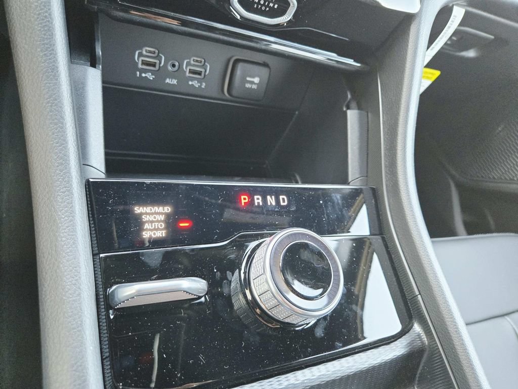 New 2026 Jeep Grand Cherokee Limited w/ Limited Altitude Package AWD/4WD image 27