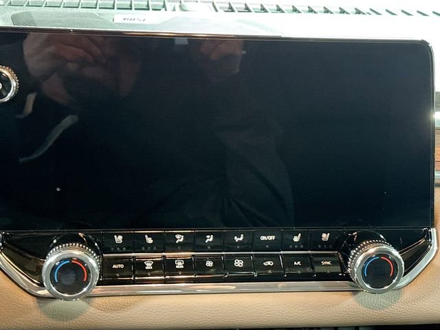 Used 2024 GMC Canyon Denali w/ LPO, Denali Black Edition image 19