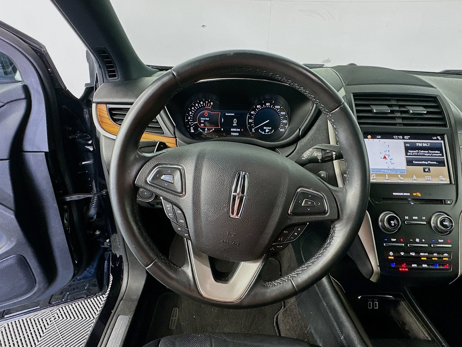 Used 2019 Lincoln MKC Reserve w/ MKC Climate Package AWD/4WD image 11
