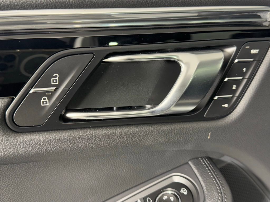 New 2026 Porsche Macan image 27