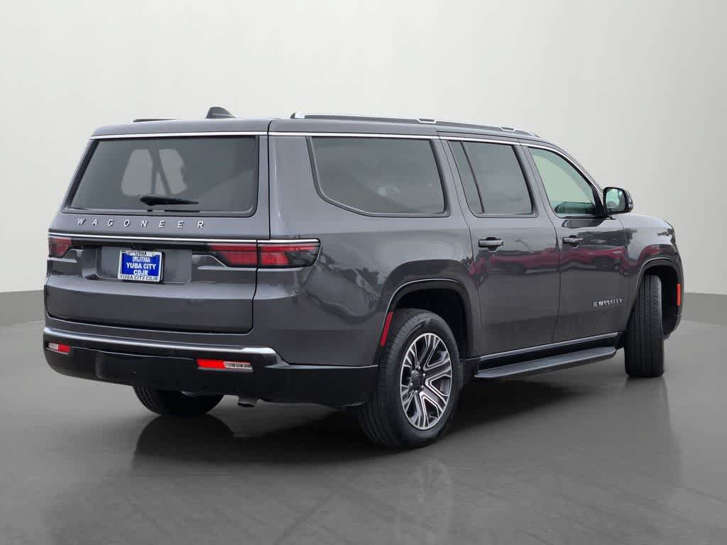 Used 2024 Jeep Wagoneer L Series II RWD image 6