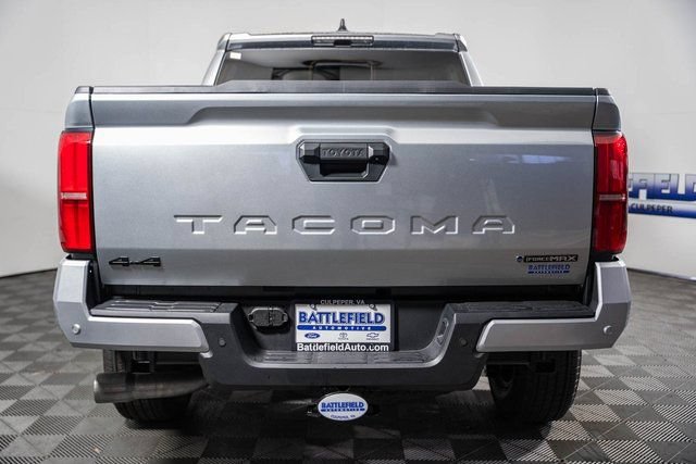 New 2025 Toyota Tacoma TRD Sport w/ TRD Sport Upgrade Package AWD/4WD image 5