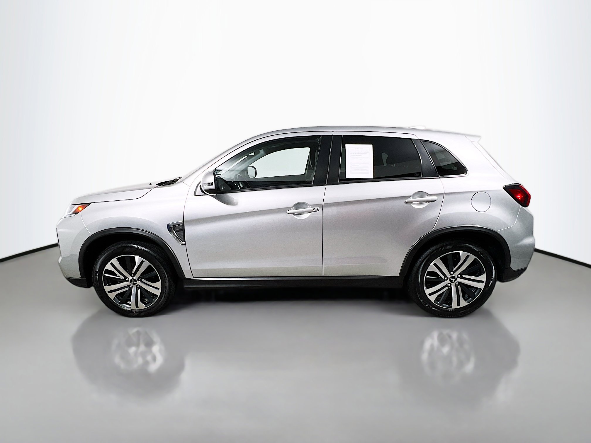 Used 2023 Mitsubishi Outlander Sport SE image 10