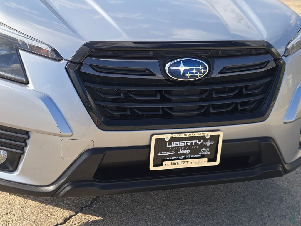 Used 2023 Subaru Forester Limited AWD/4WD image 5
