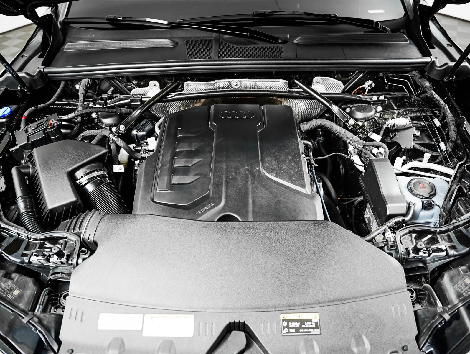 Certified 2026 Audi Q5 Premium AWD/4WD image 3