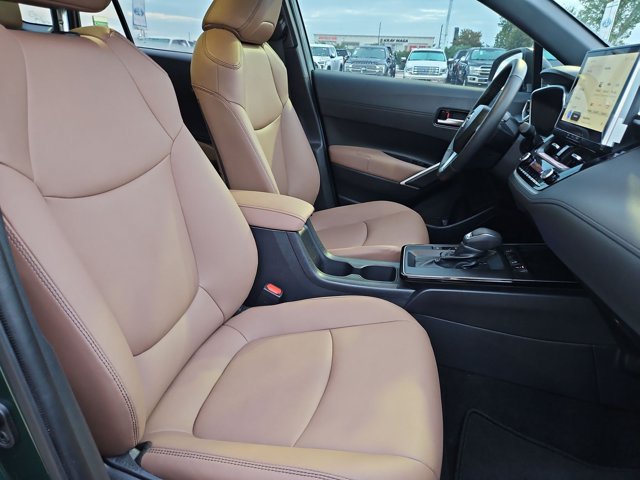 Used 2026 Toyota Corolla Cross XLE w/ Convenience Package FWD image 22