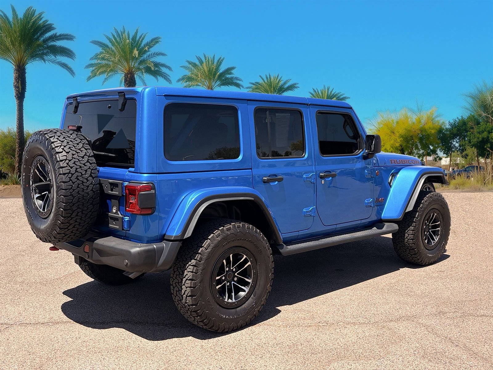 Used 2025 Jeep Wrangler Unlimited Rubicon AWD/4WD image 5