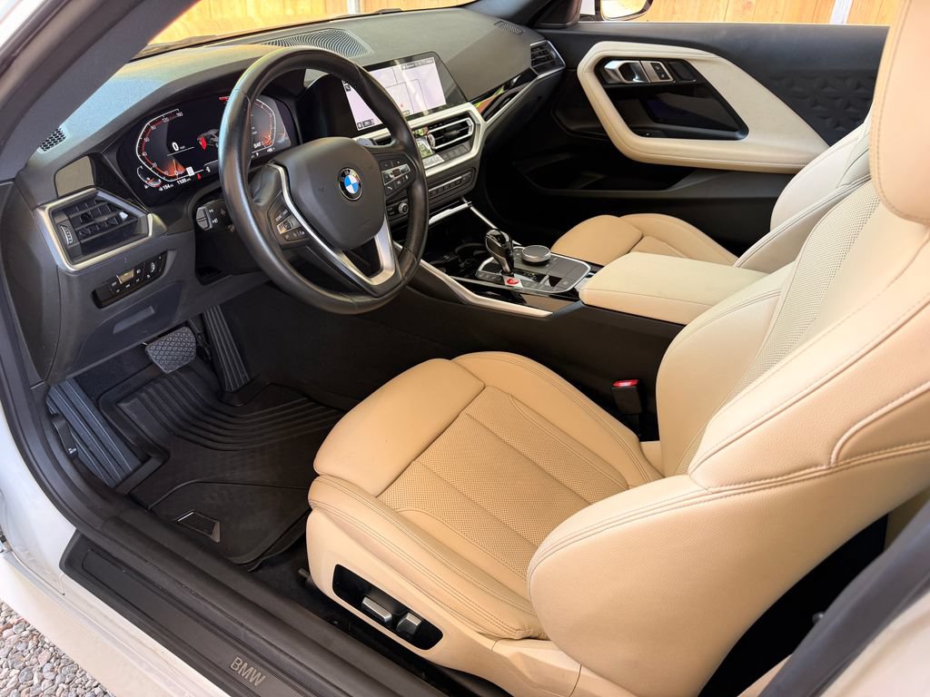 Used 2022 BMW 230i Coupe w/ Convenience Package RWD image 2