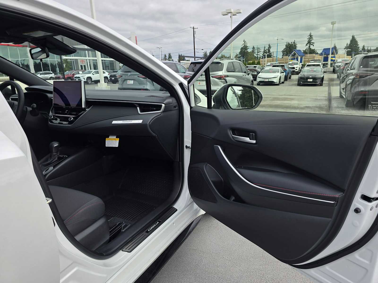 New 2026 Toyota Corolla SE image 10