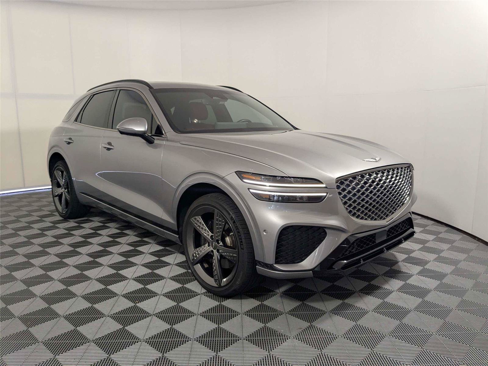Used 2024 Genesis GV70 3.5T Sport w/ Sport Advanced Package AWD/4WD image 3