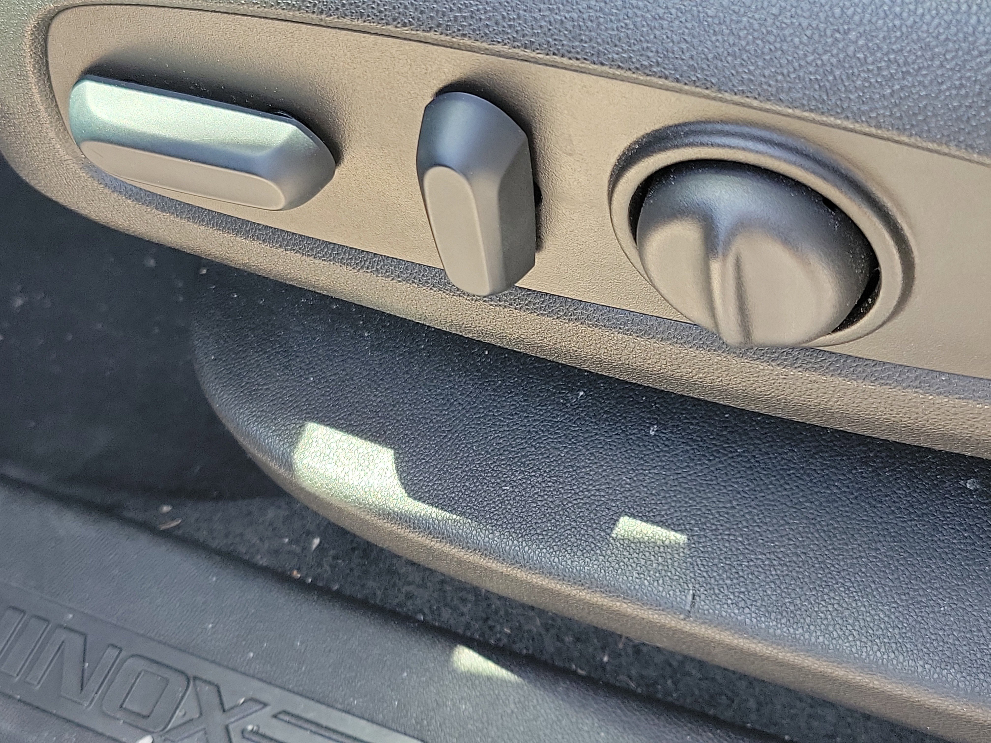 Used 2023 Chevrolet Equinox LS w/ LS Convenience Package image 23