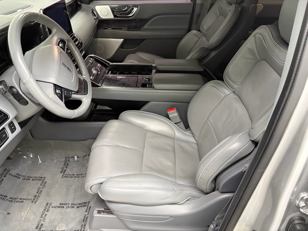 Used 2019 Lincoln Navigator Reserve AWD/4WD image 17
