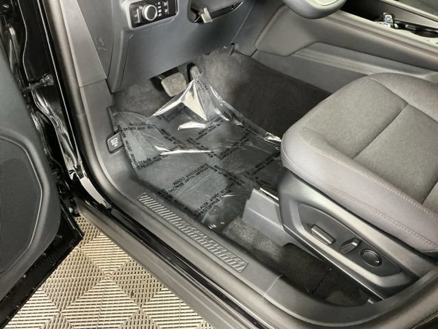 Used 2026 Ford Explorer Active AWD/4WD image 15