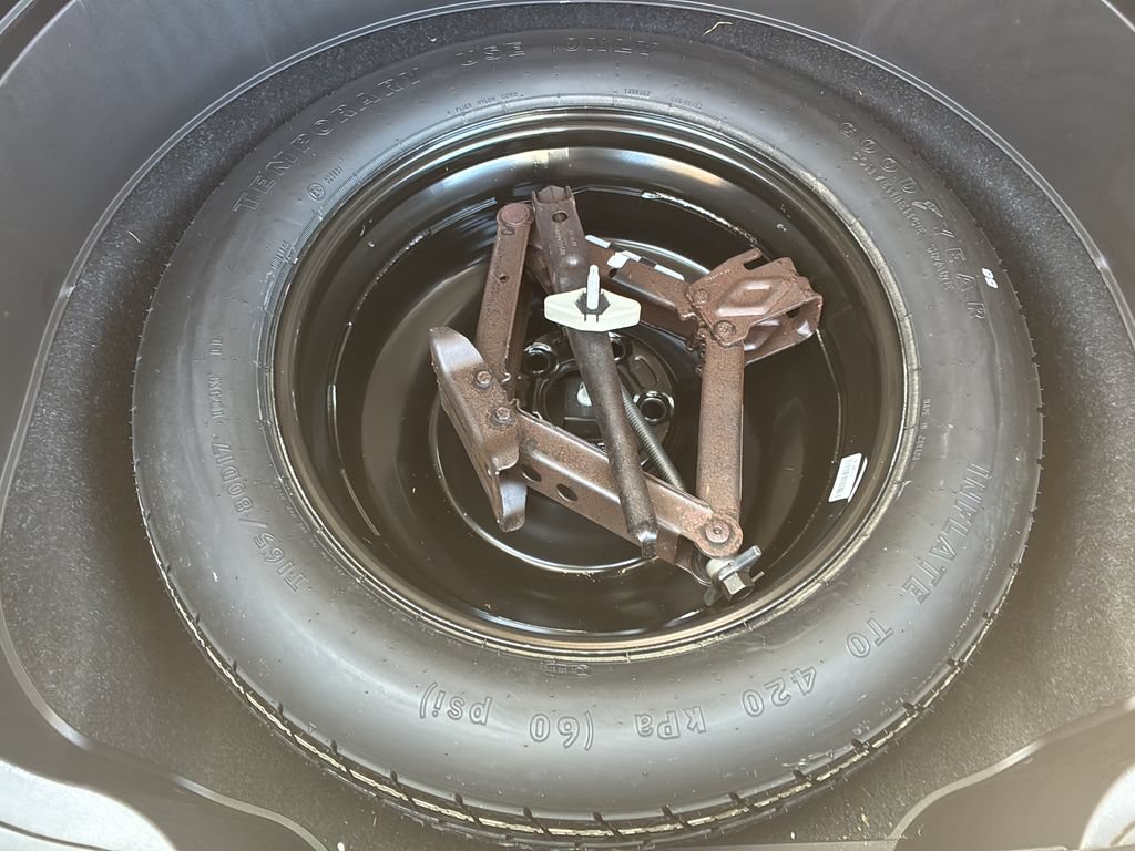 Used 2017 Jeep Cherokee 75th Anniversary AWD/4WD image 44