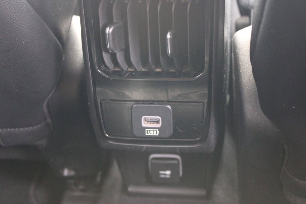 Used 2024 Jeep Compass Latitude image 29