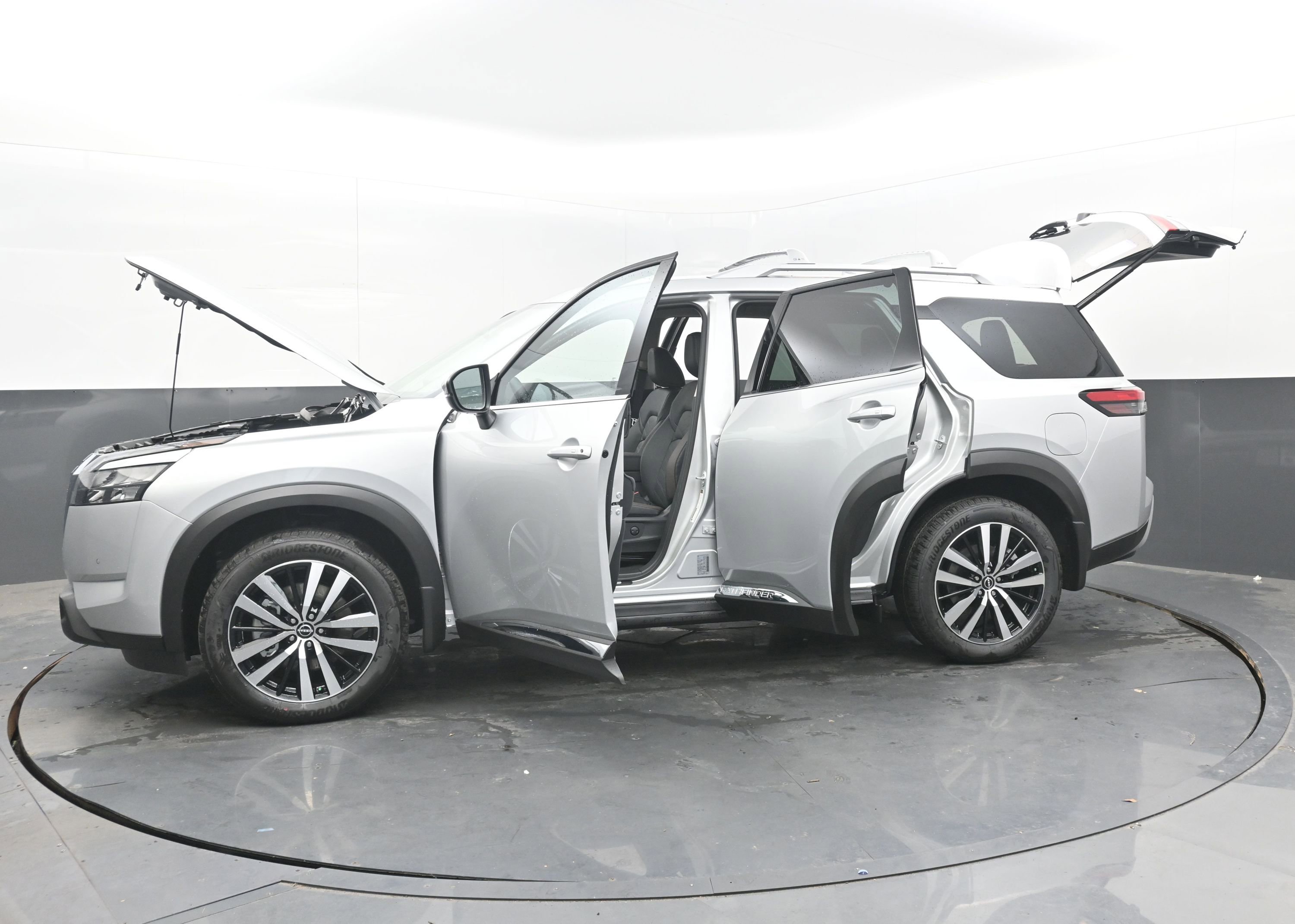 New 2025 Nissan Pathfinder Platinum w/ Cargo Package image 43