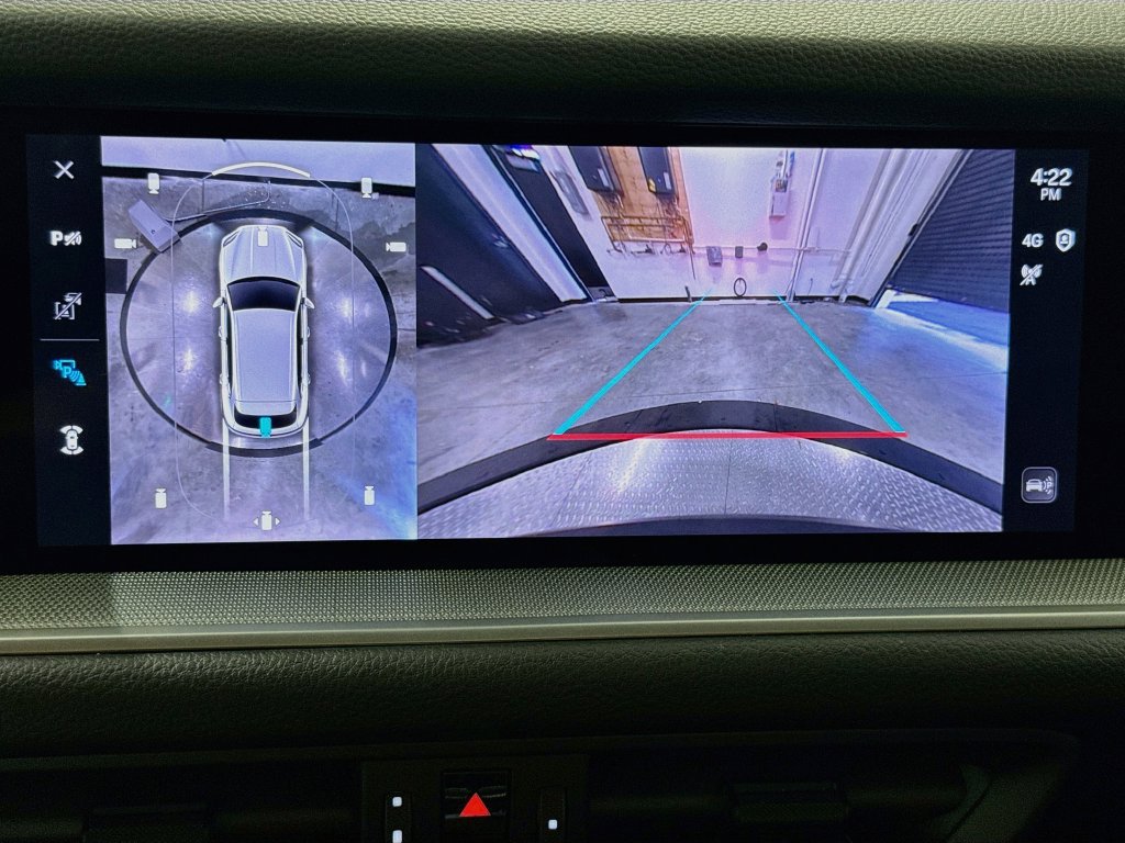 Certified 2025 Porsche Cayenne AWD/4WD image 15