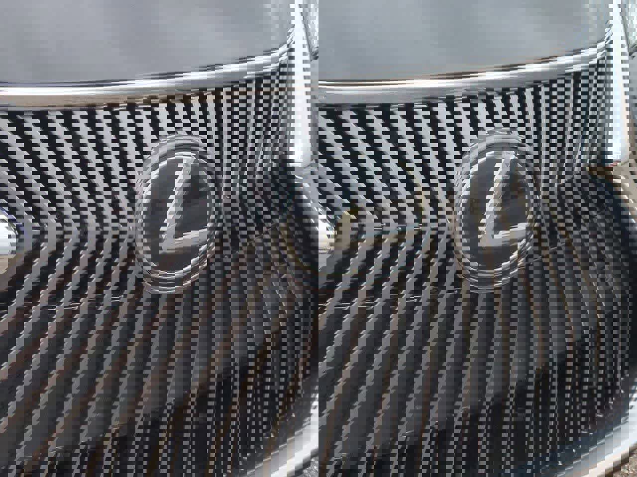 Used 2019 Lexus ES 350 Luxury w/ Accessory Package image 11