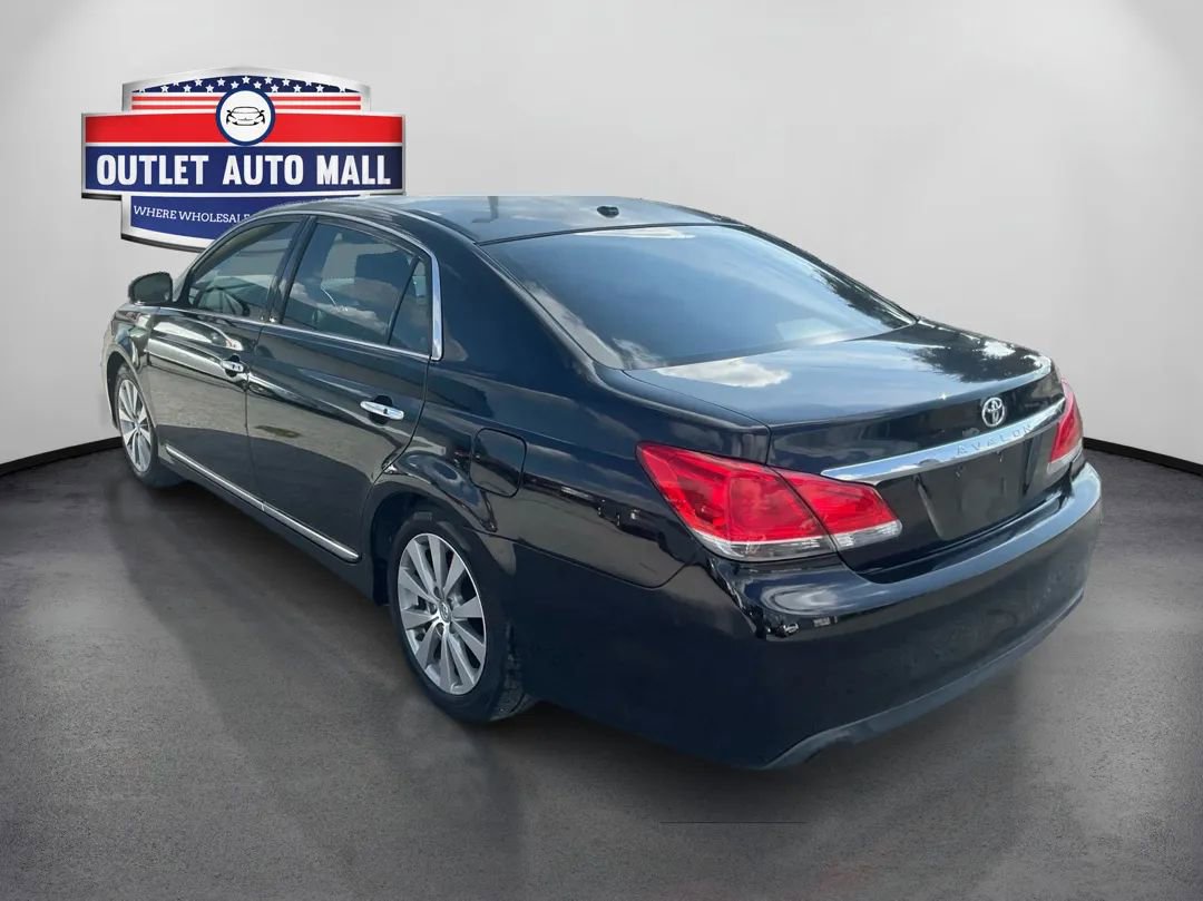 Used 2012 Toyota Avalon Limited image 5