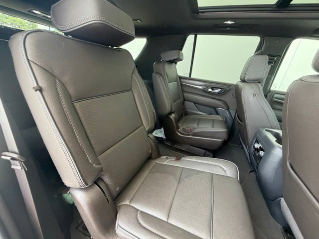 Used 2022 GMC Yukon Denali w/ Denali Premium Package RWD image 30
