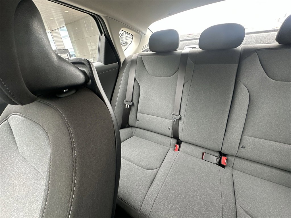 Used 2025 Kia K4 LXS image 12