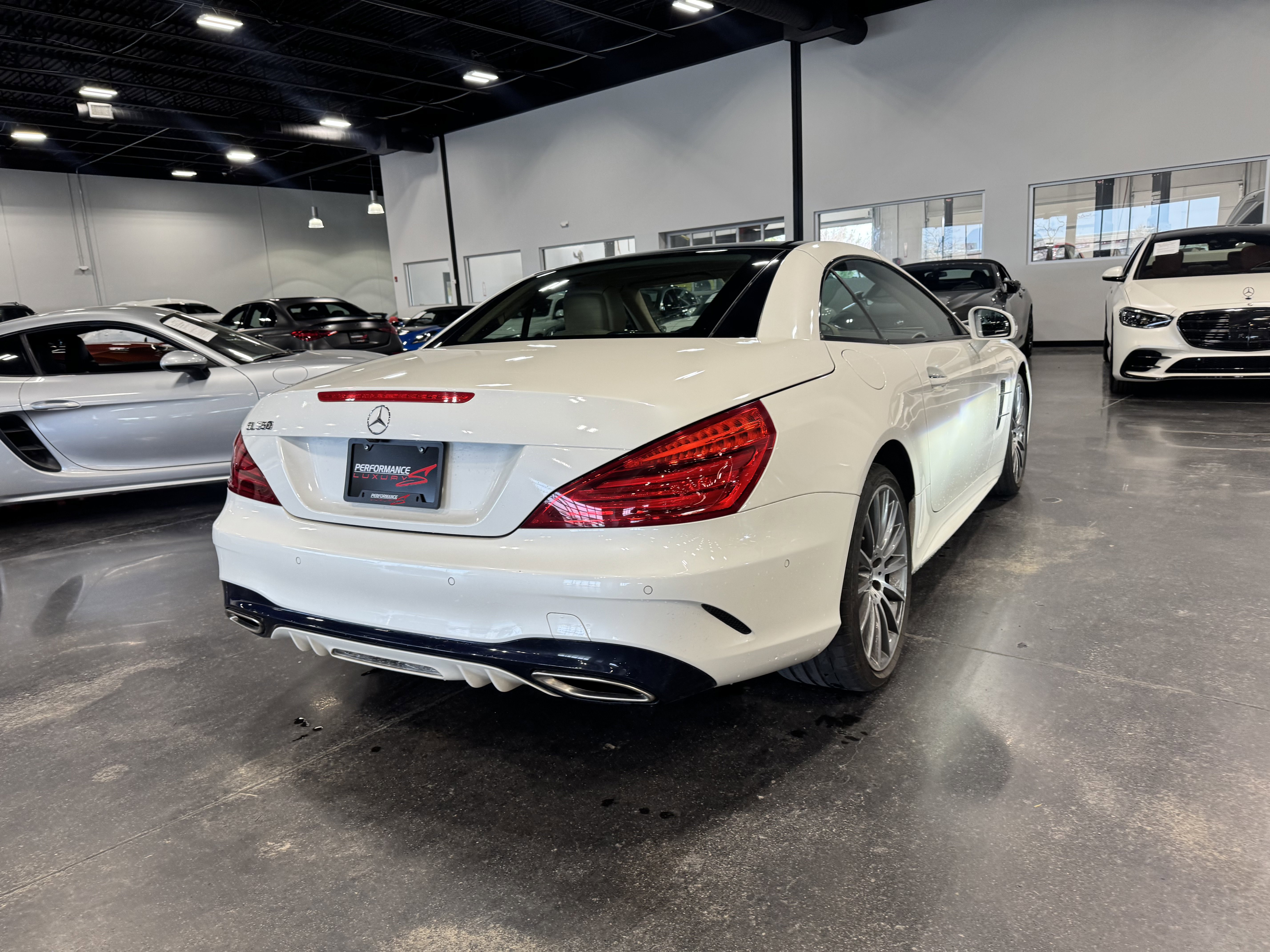 Used 2020 Mercedes-Benz SL 550 w/ Driver Assistance Package image 3