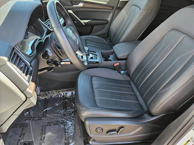 Used 2023 Audi Q5 2.0T Premium w/ Convenience Package image 13