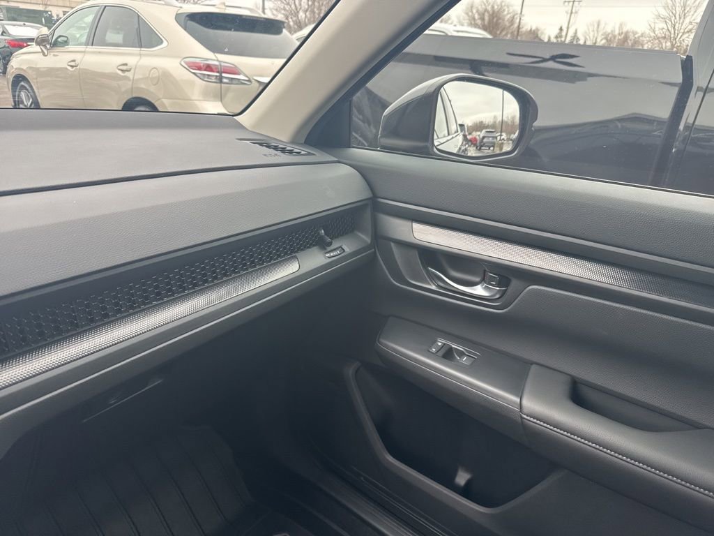 Used 2024 Honda CR-V LX image 7