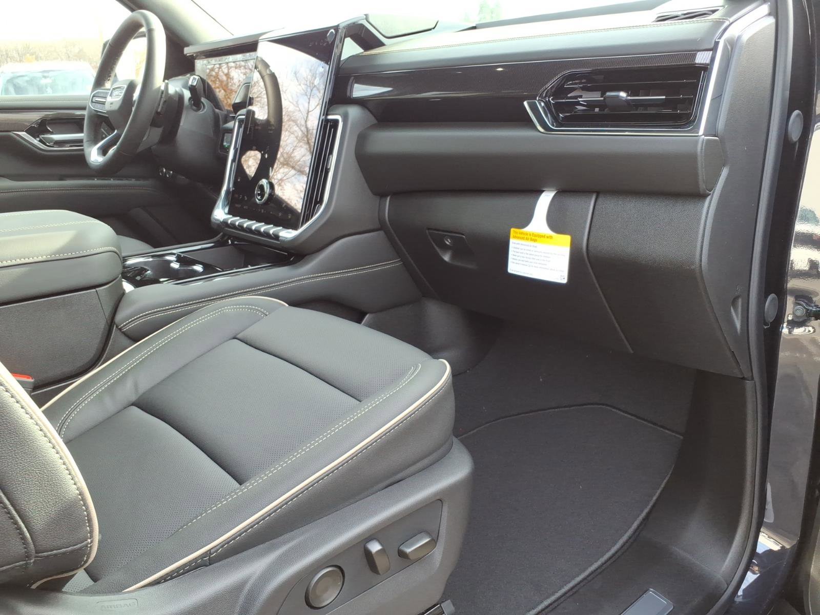 New 2026 GMC Yukon XL Elevation image 9