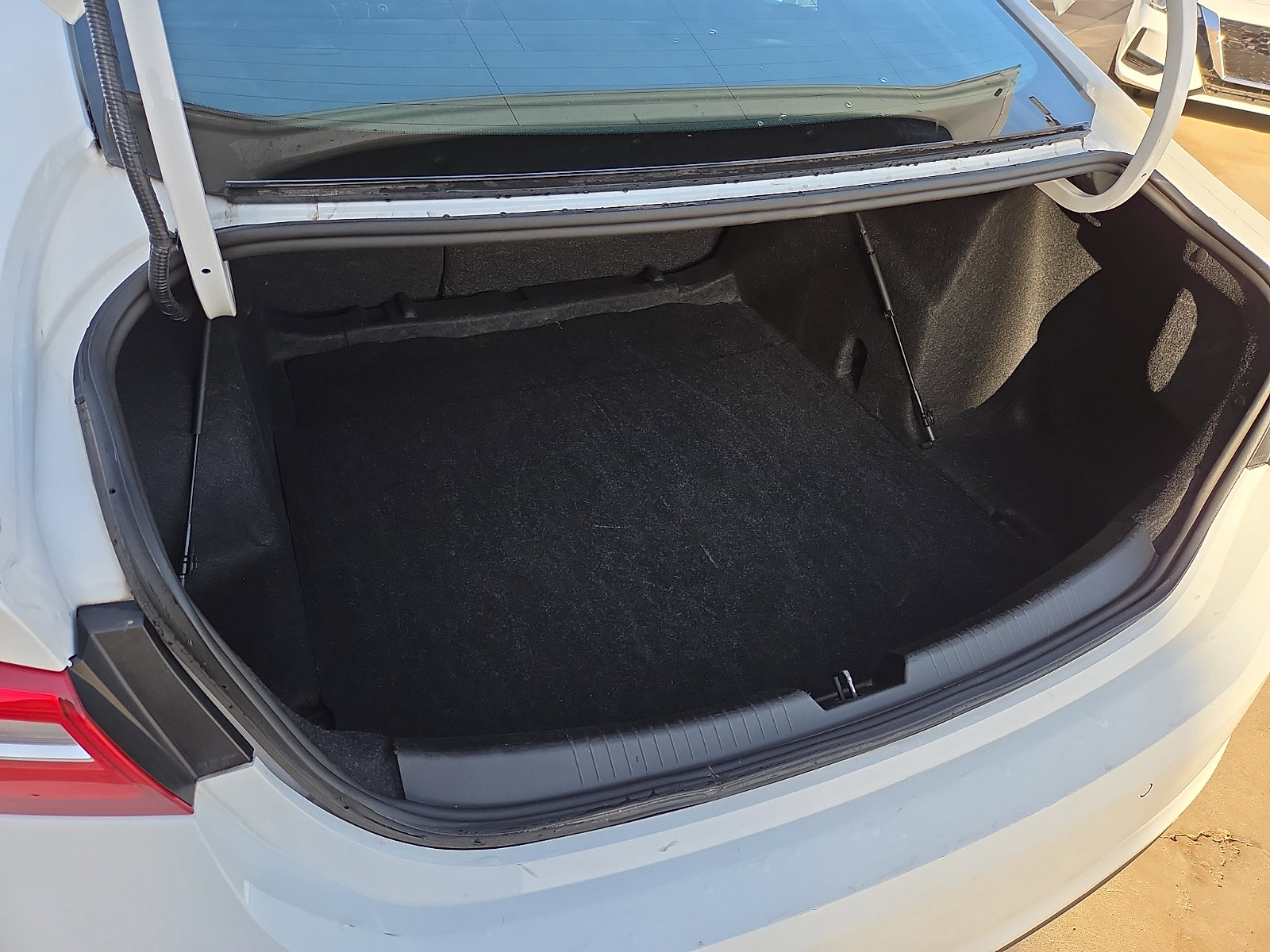 Used 2024 Chevrolet Malibu LT image 8