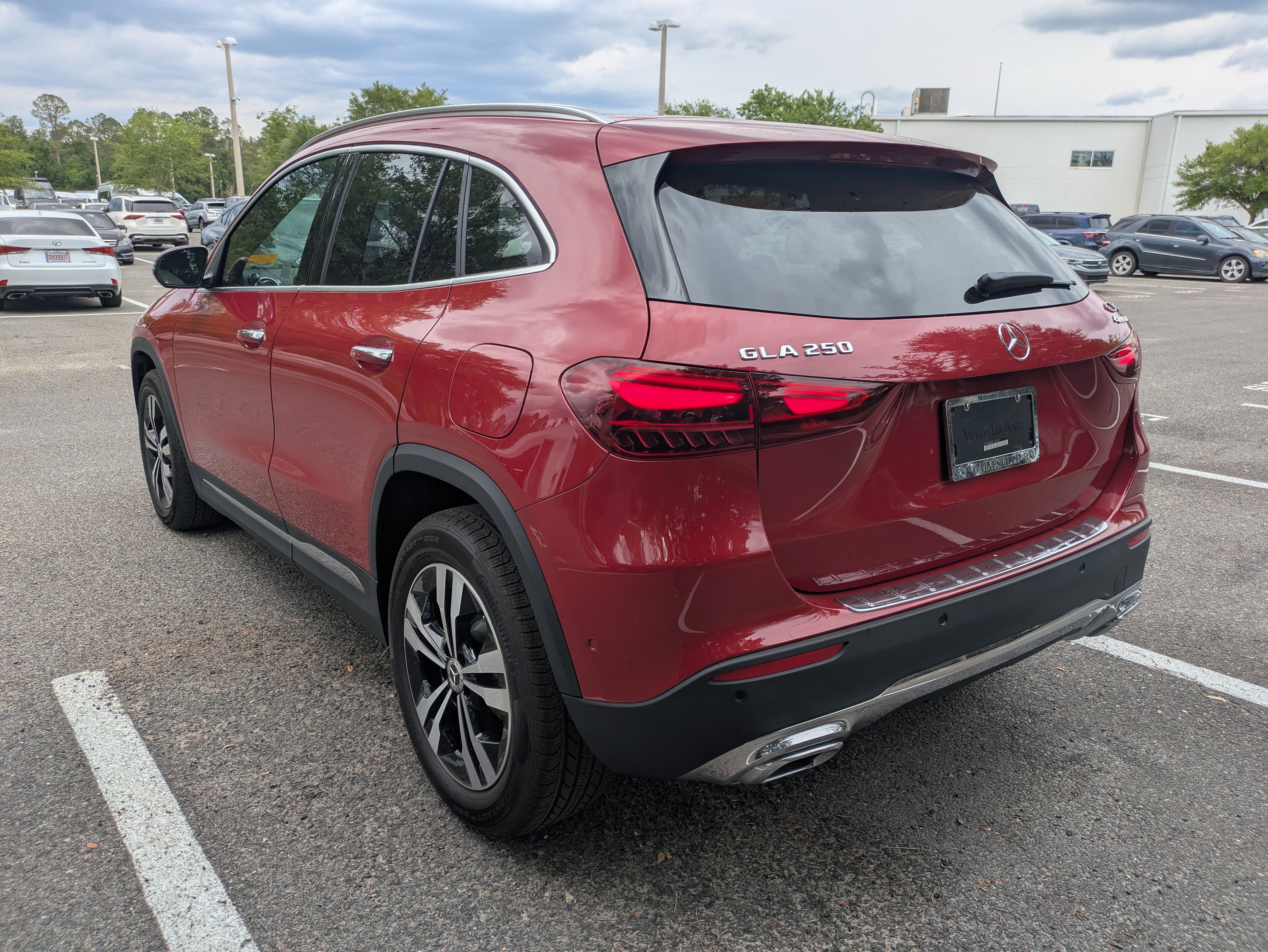 Used 2025 Mercedes-Benz GLA 250 4MATIC image 6