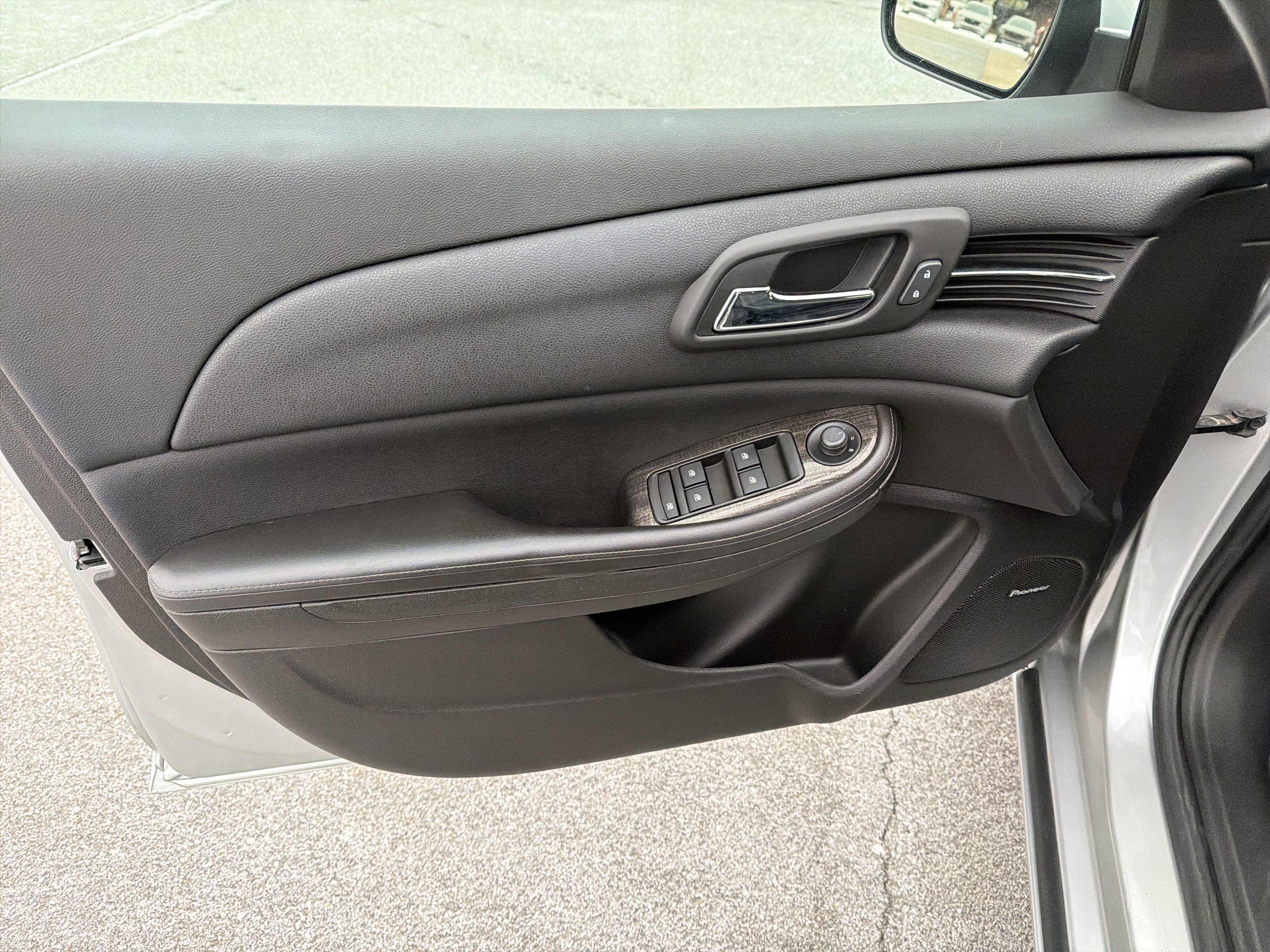 Used 2015 Chevrolet Malibu LT w/ Leather Package image 64