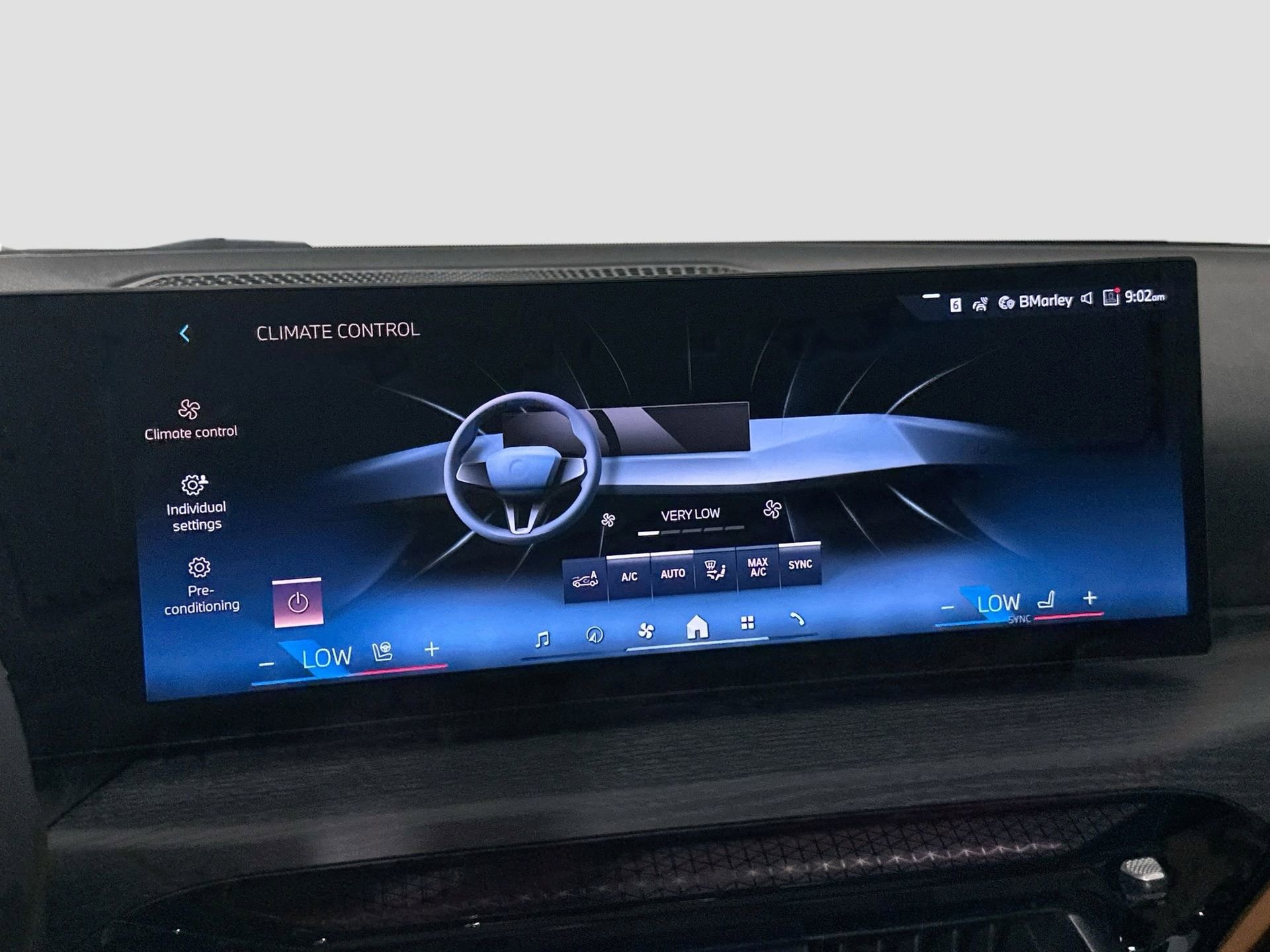 Used 2026 BMW 330i xDrive Sedan w/ Premium Package image 15