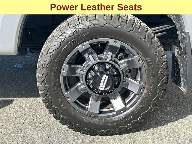 Used 2023 Ford F250 Lariat w/ Sport Appearance Package AWD/4WD image 9
