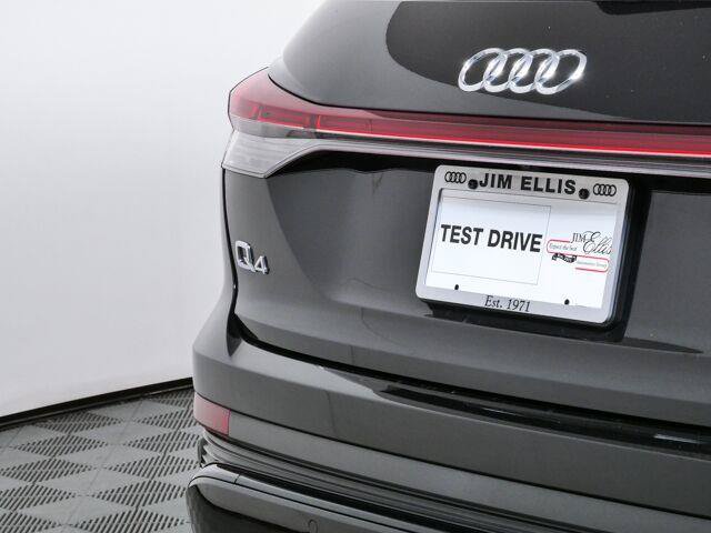 Used 2023 Audi Q4 e-tron Premium Plus w/ Premium Plus AWD/4WD image 12